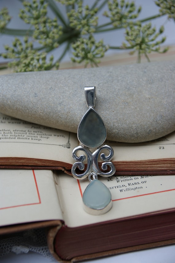 Large - Unusual Design - Solid Silver & Chalcedon… - image 4