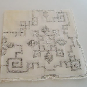 The Vintage Handmade Swatow Lace Handkerchief.30s.n0 image 3