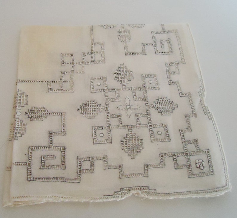 The Vintage Handmade Swatow Lace Handkerchief.30s.n0 image 3