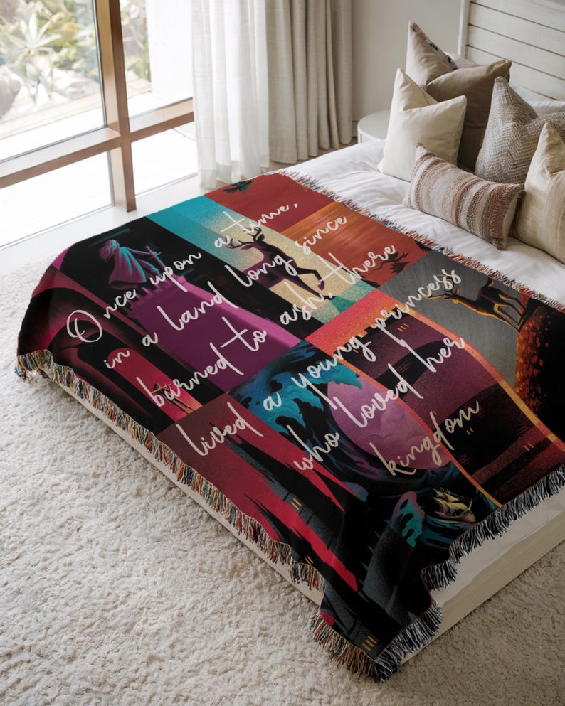 Throne of Glass woven blanket featuring Kingdom of Ash inspired scenes with Aelin Galathynius, fantasy bookish decor, cozy reading throw gift for fans