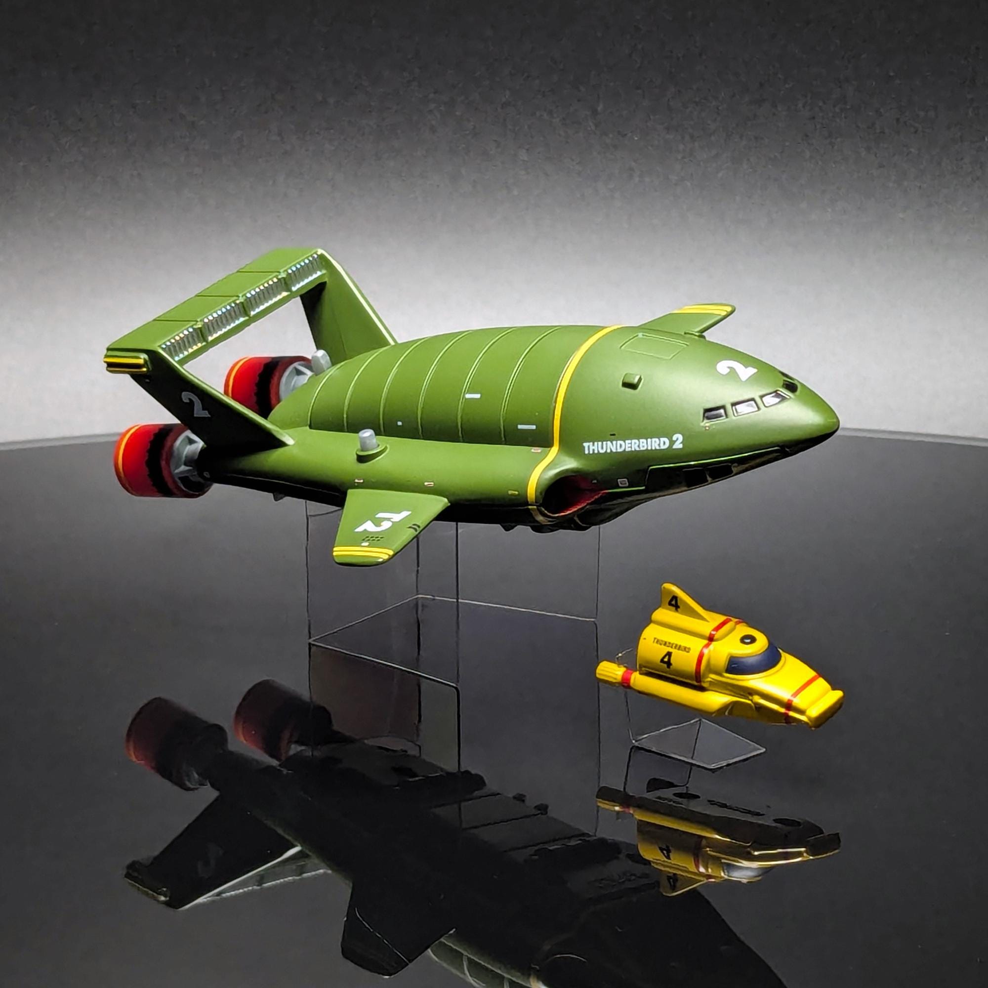 Thunderbird 2 & 4 コレクターアイテム Thunderbirds 2 & 4 Display Stand | 2025 F.A.B Collection Corgi