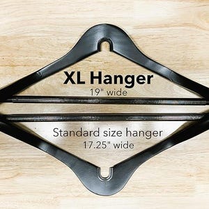 Colgador de exhibición para camisetas deportivas, diseño de montaje en pared para camisetas de conciertos y camisetas deportivas - Diseño actualizado imagen 10