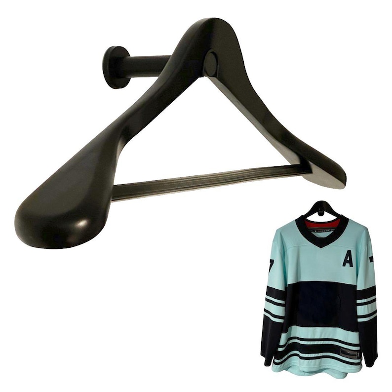 Colgador de exhibición para camisetas deportivas, diseño de montaje en pared para camisetas de conciertos y camisetas deportivas - Diseño actualizado XL Black