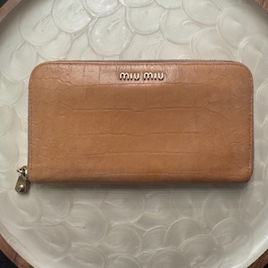 MUI MUI Wallet ZIP Around Logo Plaque