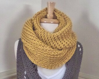 Chunky Infinity Cowl Scarf (Willow), Circle, Loop, Eternity, Chunky -- Custom Colors Available