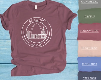 Camiseta de St Louis, camisa Skyline de St Louis, camiseta de St Louis, regalo de vacaciones de St Louis, camiseta amante de St Louis, camiseta linda de St Louis, camisa de arco de St Louis