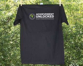 Achievement Unlocked: Fatherhood Men's T-shirt / Gamer Dad Shirt / Christmas Gift for Dad / Video Game Lover Shirt