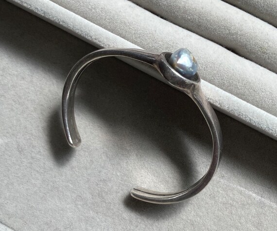 Beautiful Blue Pearl Modern sterling silver cuff … - image 3