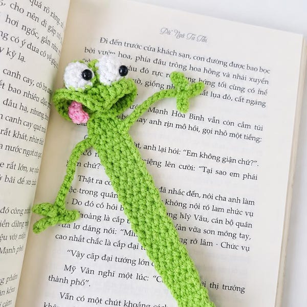 Patrón de marcapáginas de gecko a crochet: Amigurumi de lagartija divertida (descarga en PDF)