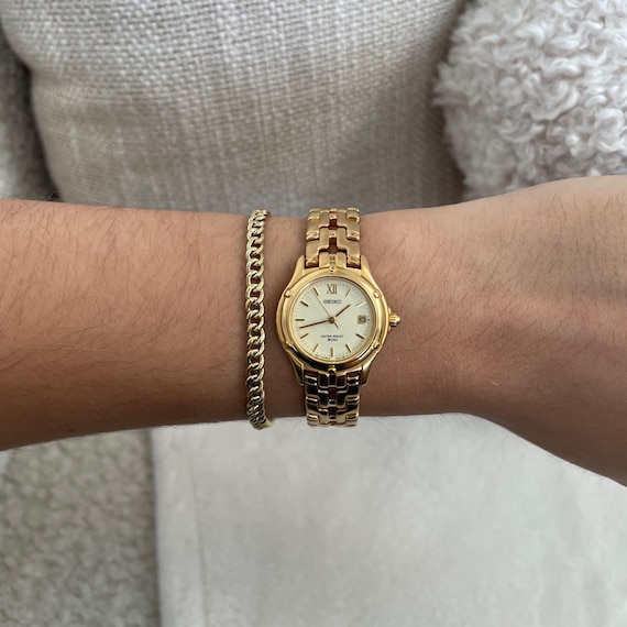 Vintage Nice Seiko Watch Round Shaped Face Gold Tone Bracelet 6.5 inch bracelet Seiko Women main image 4