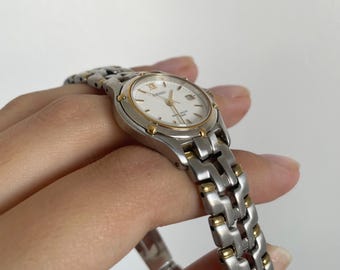 Small Vintage Two Tone Round Face Seiko Women display picture 2