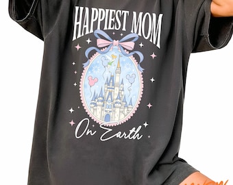 Jolie chemise pour la maman la plus heureuse du monde, t-shirt rétro château Disney, t-shirt maman avec noeud coquette, t-shirt tendance château Disney, cadeau rigolo pour la fête des mères