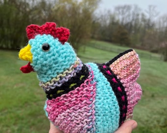 Emotional support Chicken, MINI Knit chicken, Barnyard chicken, Knit Farmhouse chicken, Mini Chicken 7-8 inches tall.