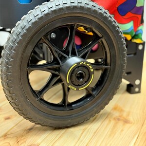 F1 Tire Knob – Knobzilla | Custom Handle Upgrade for ZÜCA Disc Golf Carts