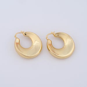 1 pair Gold Hoop Earrings,18K Gold Filled Huggie Hoop Earrings,Hoop Earrings,Hypoallergenic Huggie Hoop,Gift for Her