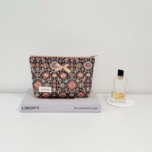 Kleinere Größe Liberty Floral Reißverschluss Beutel - Tana Lawn Make-up Tasche - Vintage Print- Handgemachte Reise Kulturbeutel -Ykk Reißverschluss