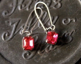 Vintage Hot Pink Glass Gem Earrings Silver Settings Vintage Luxe Collection  Vintage Costume Jewelry Vintage Sparkle Special Occasion