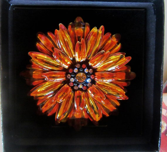 Joan Rivers Cryistal Starburst Orange Pin Include… - image 1