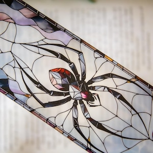 Segnalibro in vetro colorato a forma di ragno: regalo per gli amanti dei libri fantasy gotici
