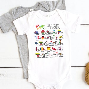 Voir le World Country Alphabet Infant Onesie, Pays du Monde Infant Bodysuit, Baby Geography Onesie, World Explorer ABC Onesie