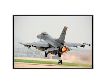 F-16 Fighting Falcon Poster: Military Aviation Wall Art (11x17 Unframed)