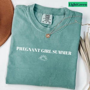 Koszulka letnia Comfort Colors® dla ciężarnej dziewczyny, koszulka z informacją o ciąży na plaży, koszulka z informacją o ciąży, prezent na baby shower, koszulka dla mamy