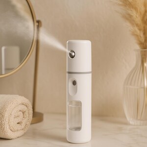 GlowMist™ – Nano spray facial recargable por USB – Bruma hidratante para llevar – Esencial para el cuidado de la piel: brillo y calma