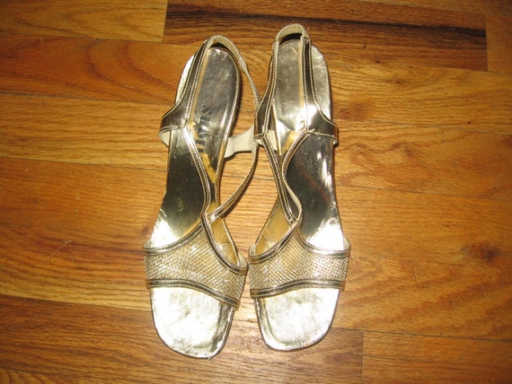 Vintage Flirtations Silver Metallic Gold Mesh V-ST