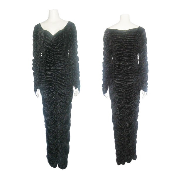 VTG Black Coffin Queen Crushed Panne 100% Polyester Sweetheart Neck Long Sleeve w/ Elastic Finger Loop Allover Shirred Velour Long Dress M