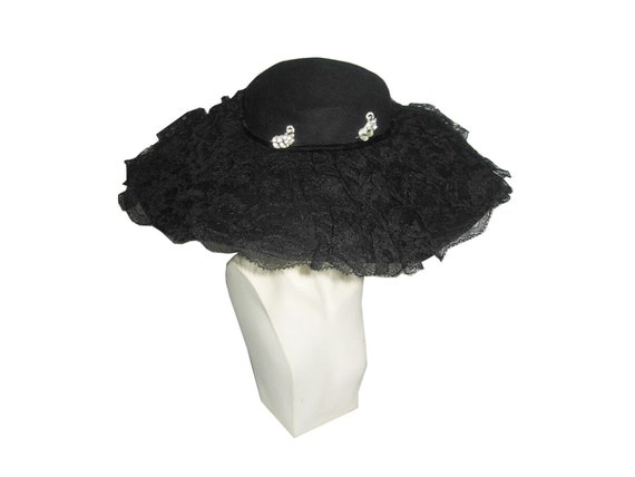 Vintage Black Wool and Lace Fedora Hat Vintage Liz Claiborne Black Wool Lace Flower Band Derby Hat  main image 3