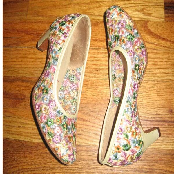 Vintage Serenades By Florsheim Multicolor Floral Leaf Embroidery See Through Mesh High Heel Shoes  Size 6 1/2 B