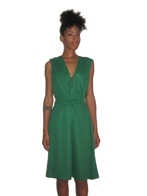 Vintage Green Sleeveless V-Neck Belted Mod Dress - image 2