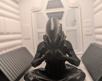 Xenomorph mit Handherz