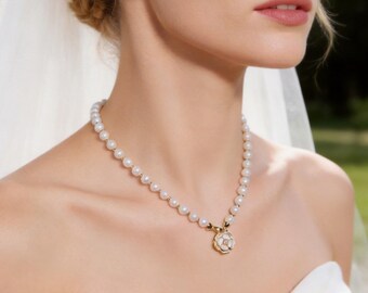 Adjustable Natural Pearl Necklace, 2-in-1 Transformable Shell Flower Choker, Elegant Wedding & Daily Wear Jewelry