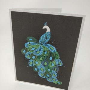 Carte de voeux paon bleu, typographie, carte vierge, bleu, plumes de paon