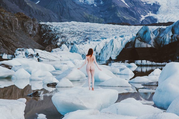 Resultado de imagen para nude in  iceland