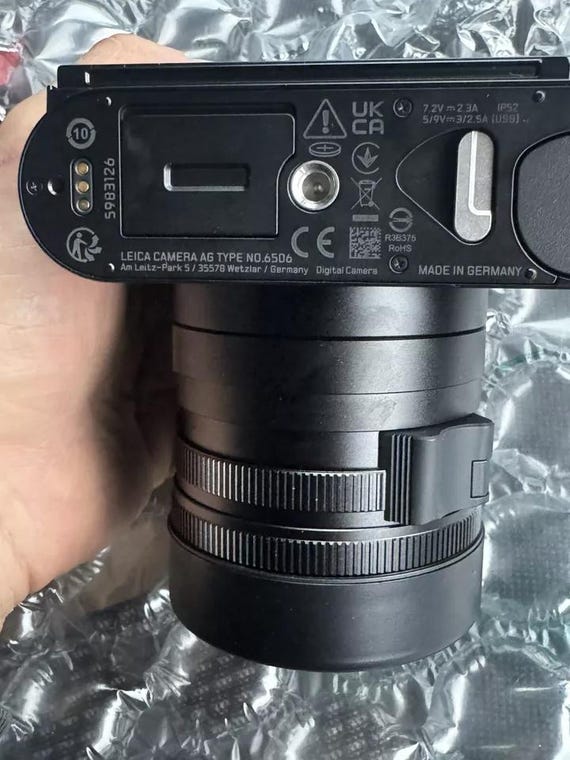 Brand New Leica Q3 43 - Black - Digital Camera (19084) APO-Summicron 43mm F2.0