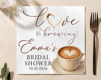 Gepersonaliseerde servetten met het thema 'Love Is Brewing' voor een vrijgezellenfeest, op maat gemaakte koffieservetten voor een bruiloft, servetten voor een bruidsbrunch.