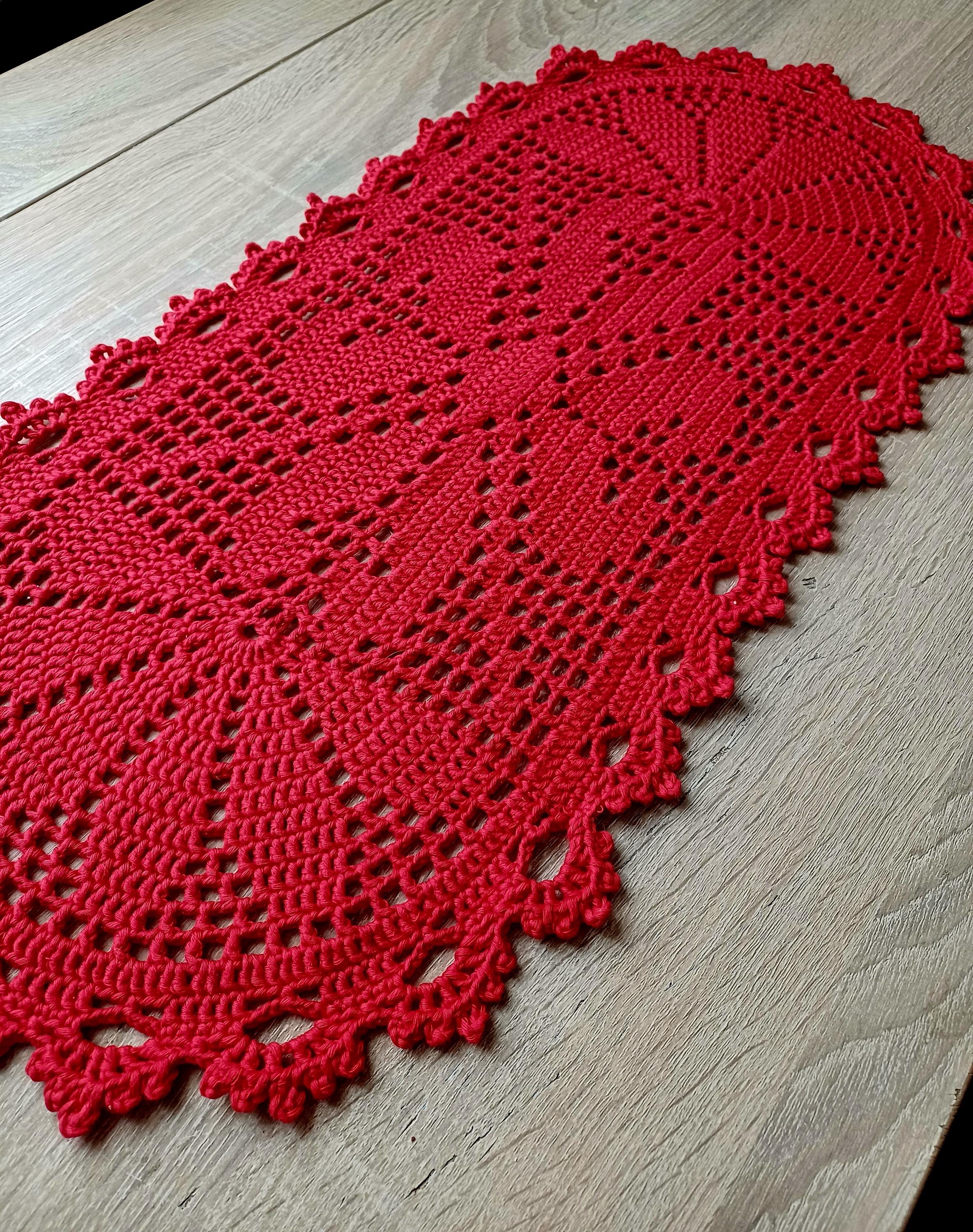 28 Crochet Tablecloth Patterns with Doilies, Lace, and Table Runners 23 Red Crochet Doily