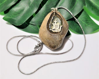Vintage Sea of Galilee Stone Necklace Silver Tone Collectible Israel Jesus