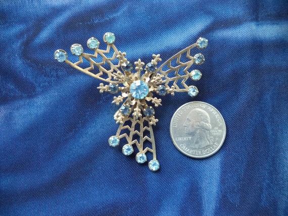 Vintage Art Deco Starburst Brooch Blue Rhinestone… - image 4