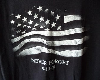 Vintage Never Forget 9 11 T-Shirt Flag Black Sz XL Delta Pro Weight 2001 New York World Trade Towers America