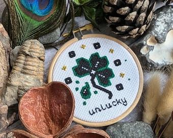 Unlucky Clover Cross Stitch Kit: Green & Gold Modern Hoop Art