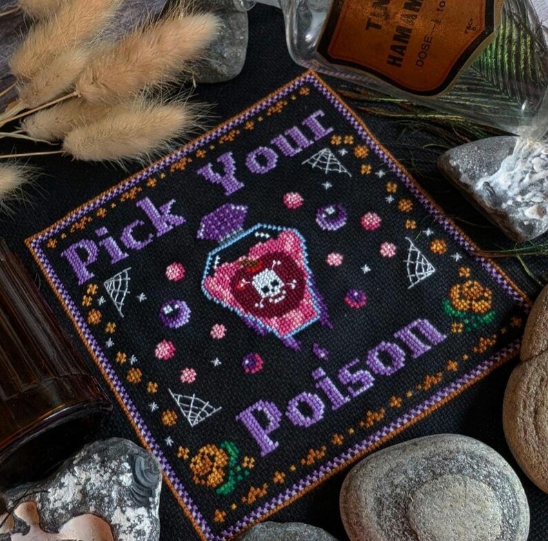 Pick Your Poison - Halloween Horror - Modern Cross Stitch Kit DIY bild 2