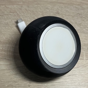 MagSafe charging stand for Apple iPhones – practical holder for desk & office