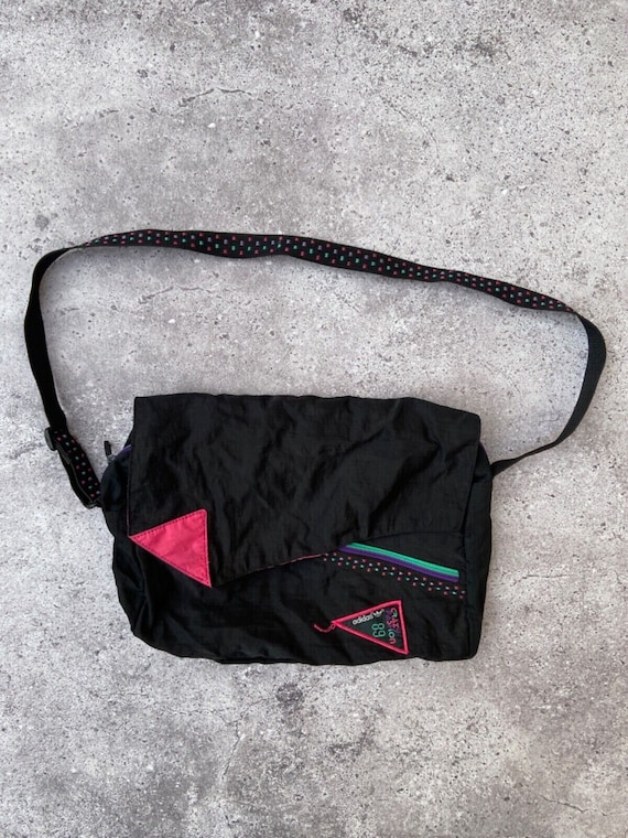 入荷中 90s 80s Vintage Adidas Crossbody Black Germany West バッグ