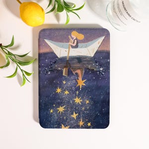 Rowing on the Sea of Stars  Kindle Cover,Fits Paperwhite 1-6/10th-12th Gen (2024 6&quot;-6.8&quot;),Auto Wake Sleep,Healing-Style Illustrations