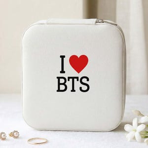 Kpop Inspired Jewelry Case, White Faux Leather Ring Organizer, Music Fan Gift, Cute Zipper Earring Storage Box