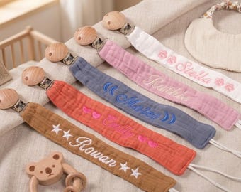 Prendedor de babador personalizado, prendedor de chupeta com monograma, presente exclusivo bordado para bebê, lembrança personalizada.
