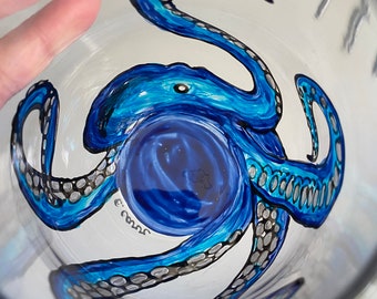 Kraken Wineglass, Octopus Wine Glass, Stemless WIneglass, Ocean Decor, Beach Life